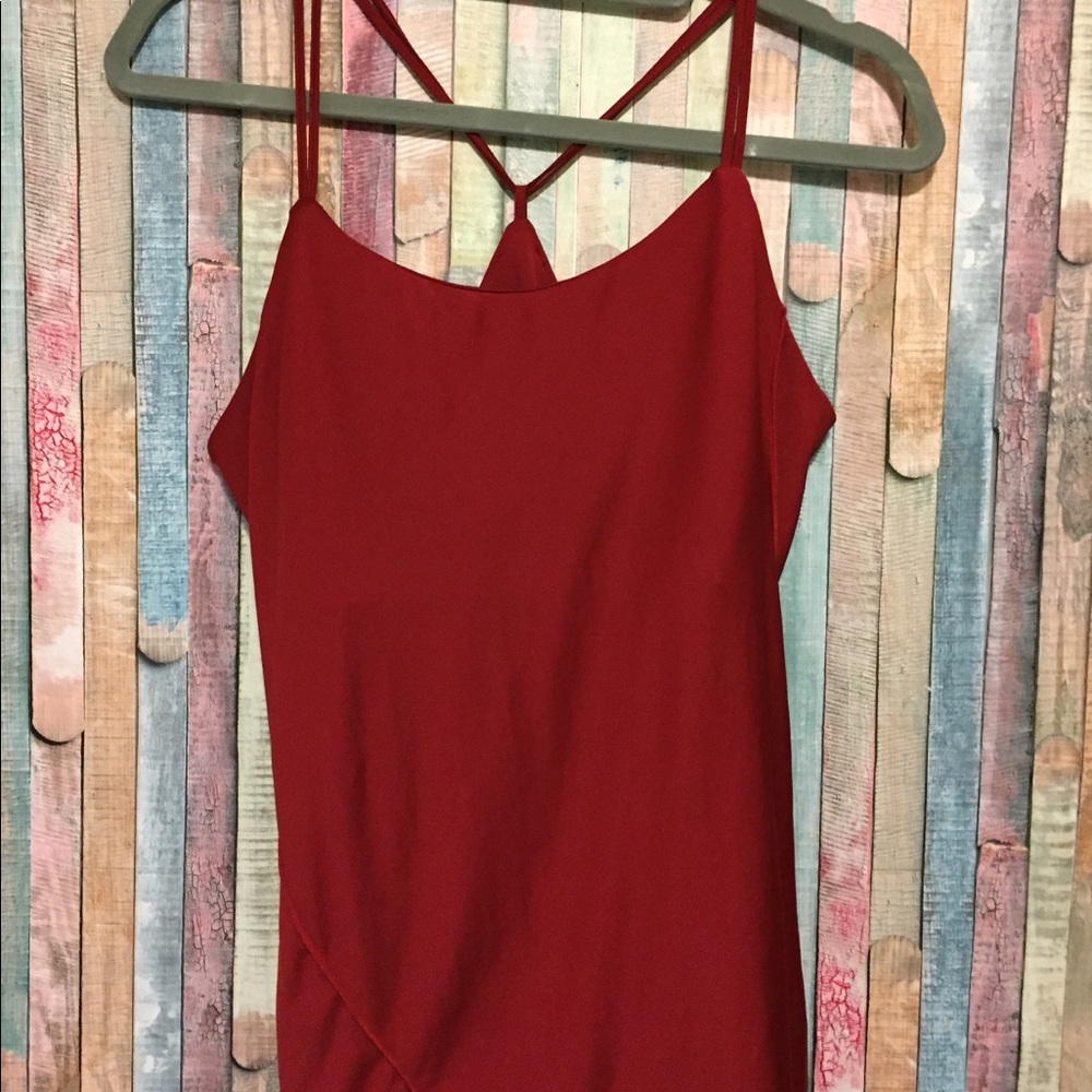 Mountain Hard Wear red sports tank top